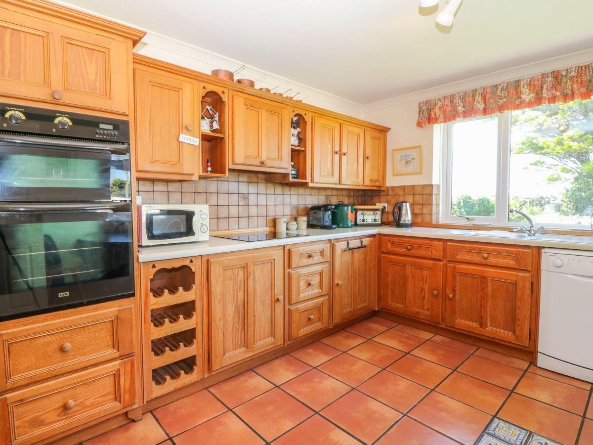 Charming 2 Bed House Near Rhoscolyn Discounts For Villa Holyhead Buitenkant foto
