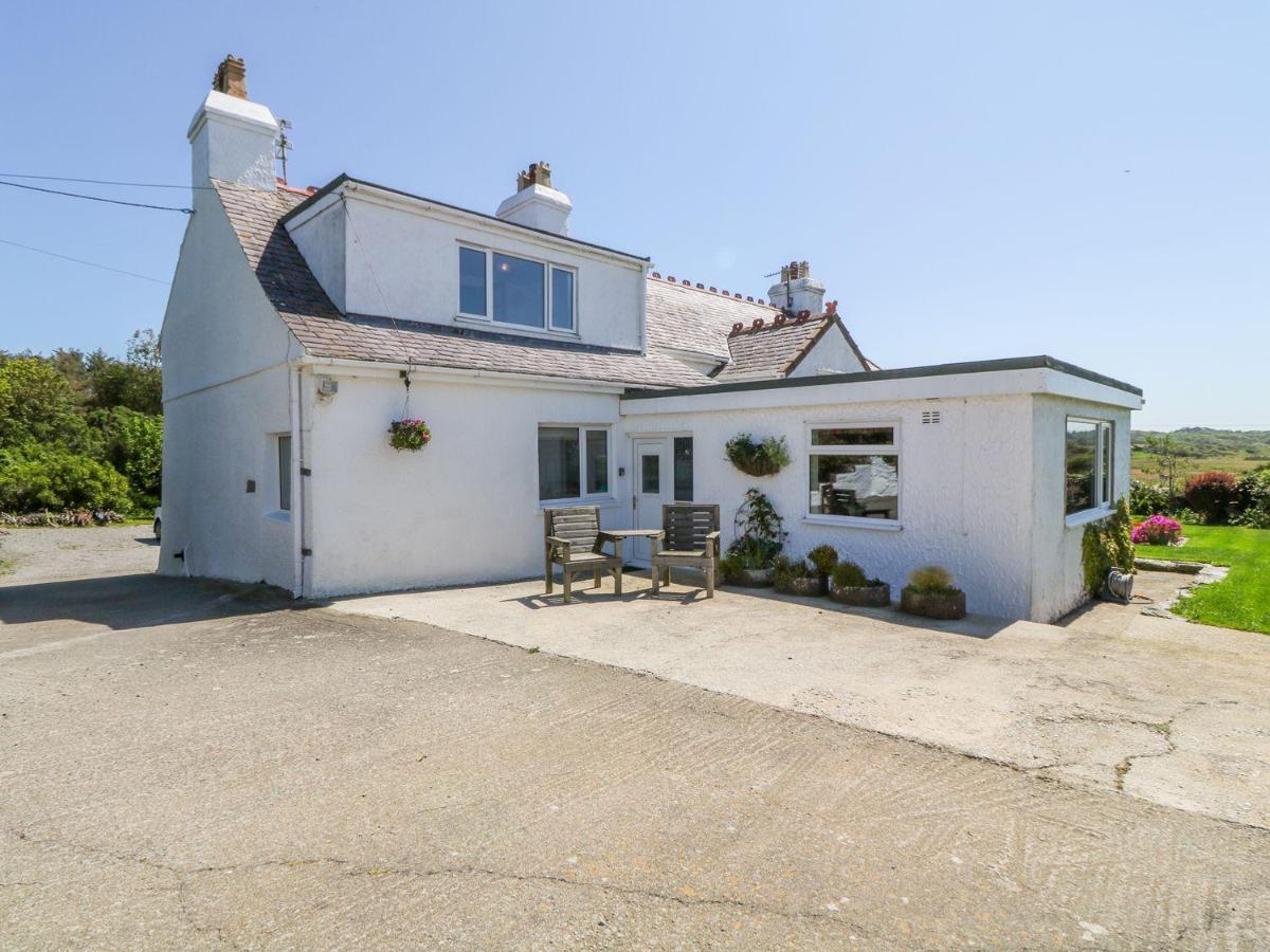 Charming 2 Bed House Near Rhoscolyn Discounts For Villa Holyhead Buitenkant foto