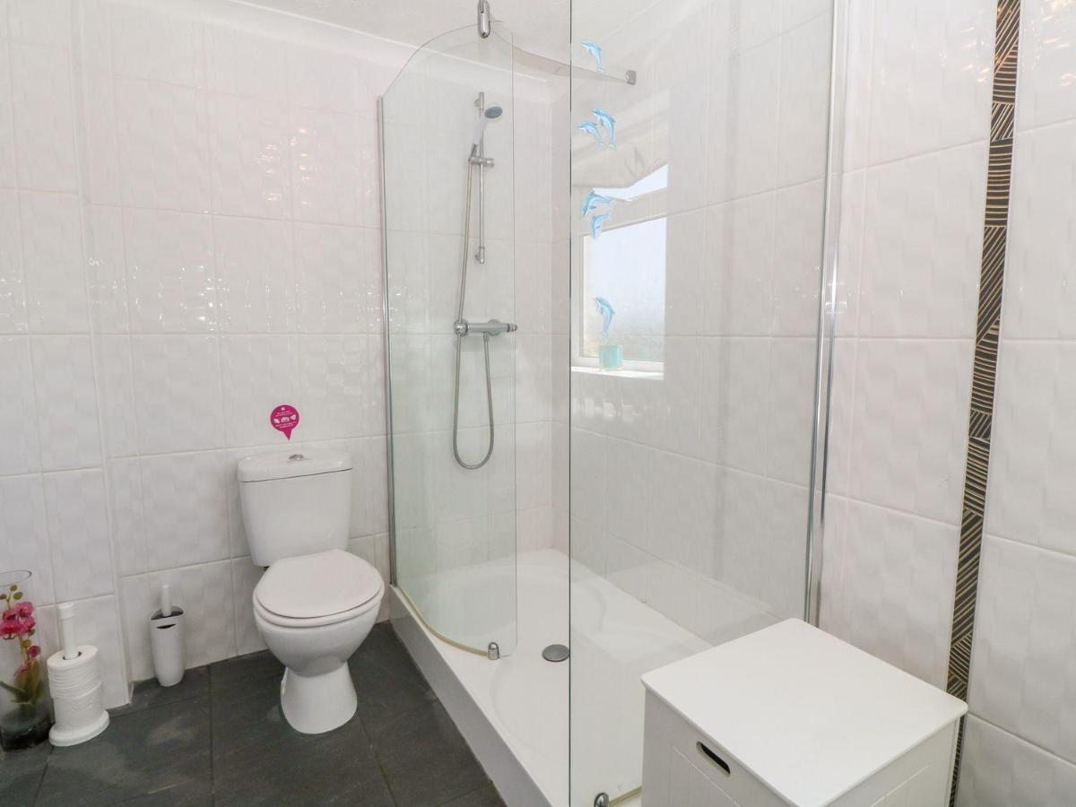 Charming 2 Bed House Near Rhoscolyn Discounts For Villa Holyhead Buitenkant foto