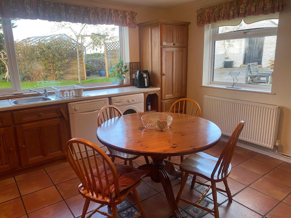 Charming 2 Bed House Near Rhoscolyn Discounts For Villa Holyhead Buitenkant foto